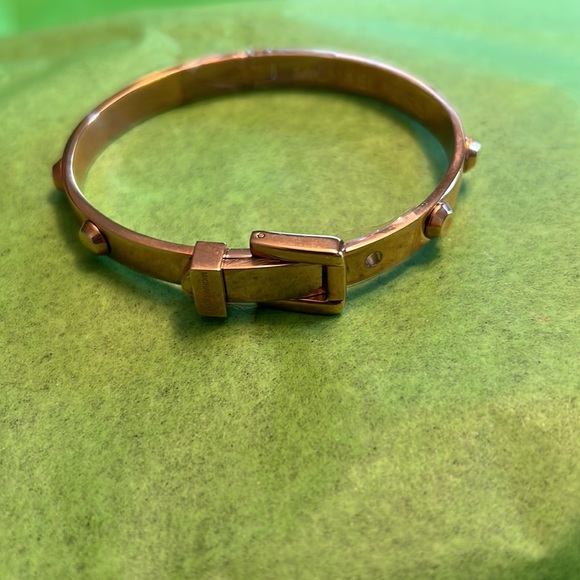 MICHAEL KORS ROSE GOLD ASTOR BANGLE - Picture 3 of 5